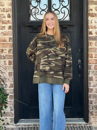 Avery Camo Pullover