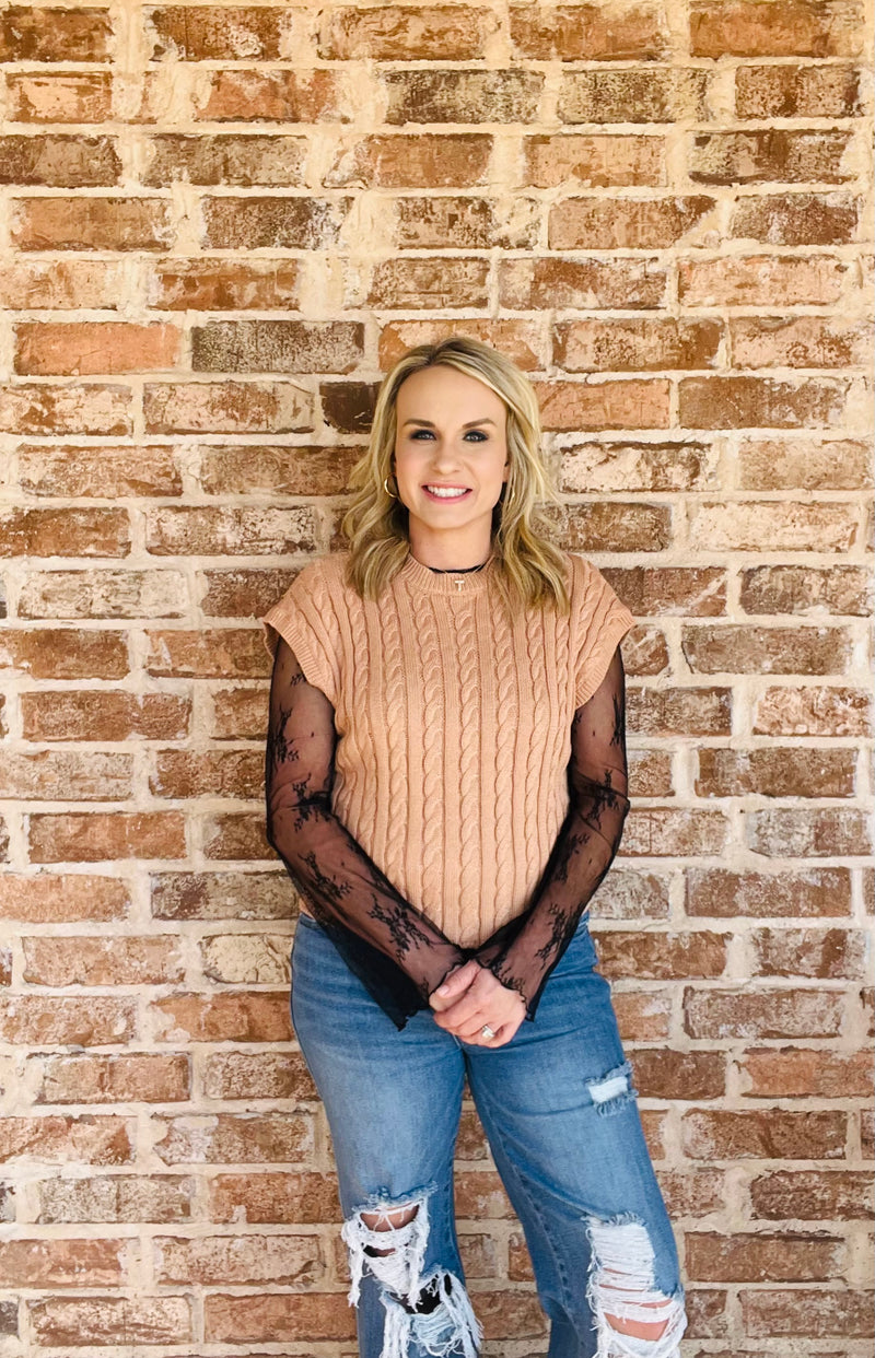 Taupe Crew Neck Cable Knit Short Sleeve Sweater