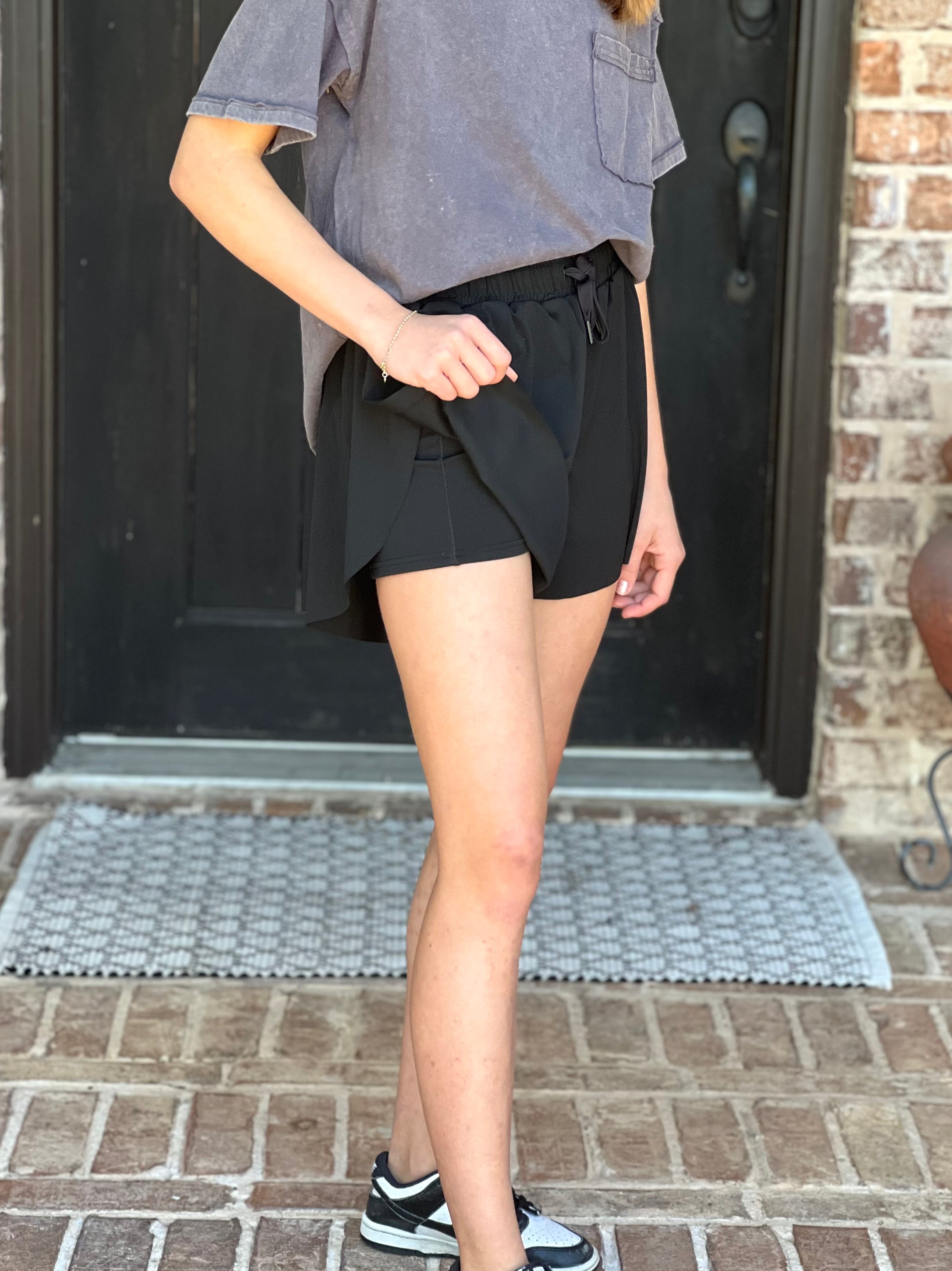 Black Side Overlap Activewear Shorts w/ Shorts Lining