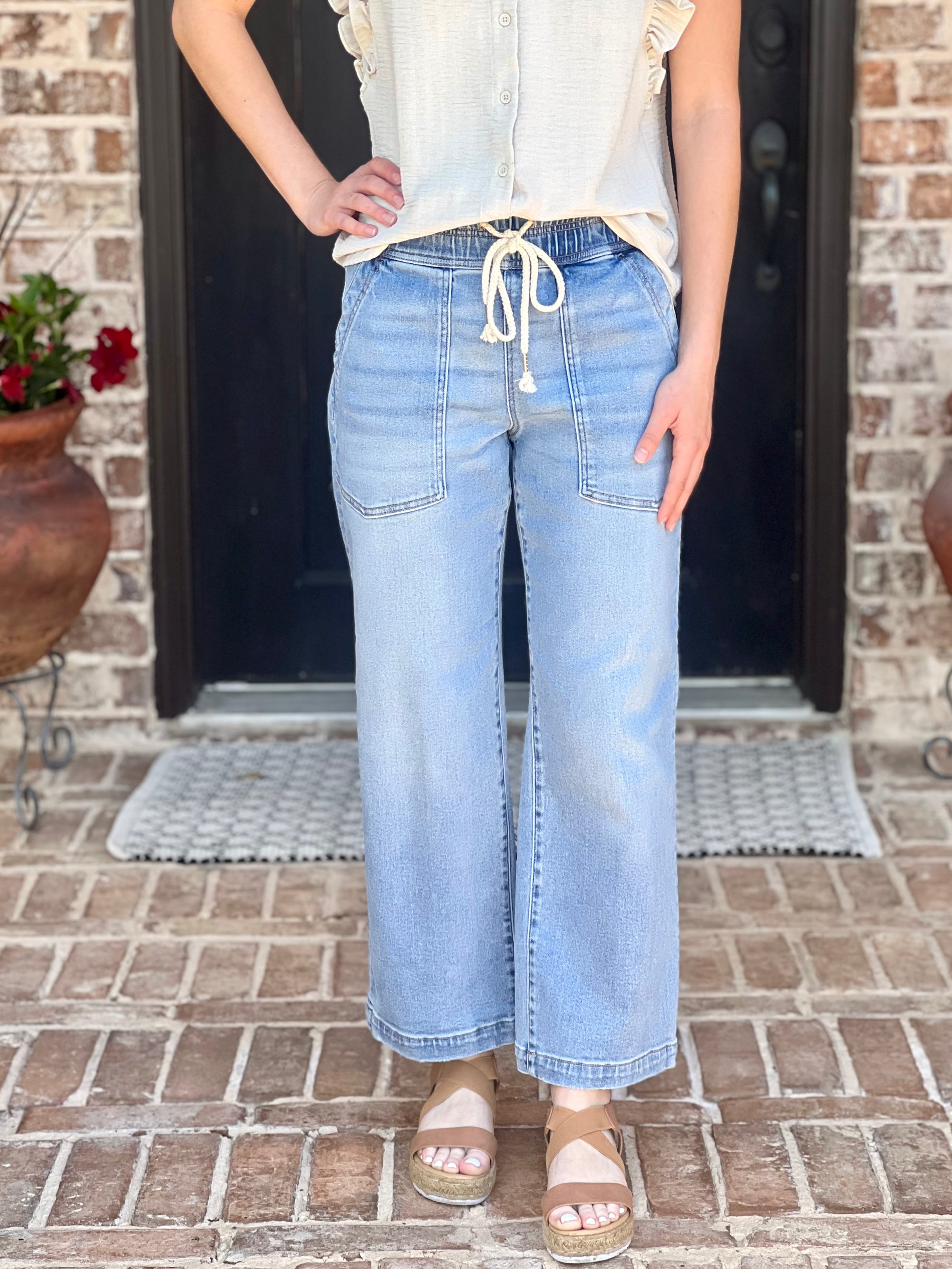 Risen | Elastic Band Slouchy Front Tie Cropped Patch Pocket Jeans