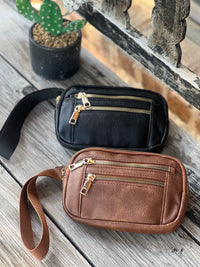 Savannah On the Go Wristlet Carryall